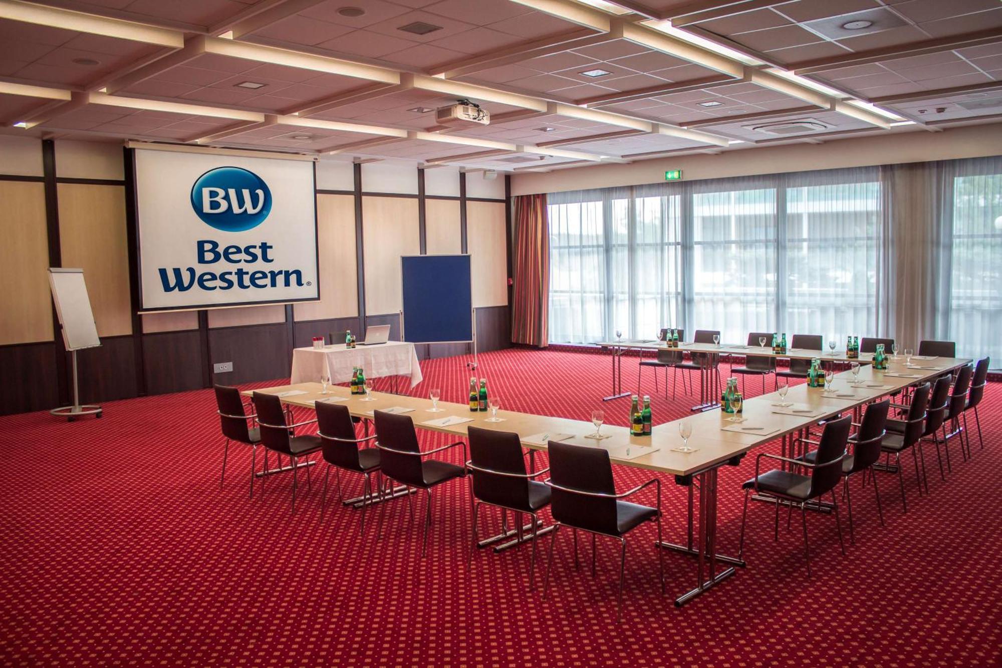Best Western Plaza Hotel Βελς Εξωτερικό φωτογραφία