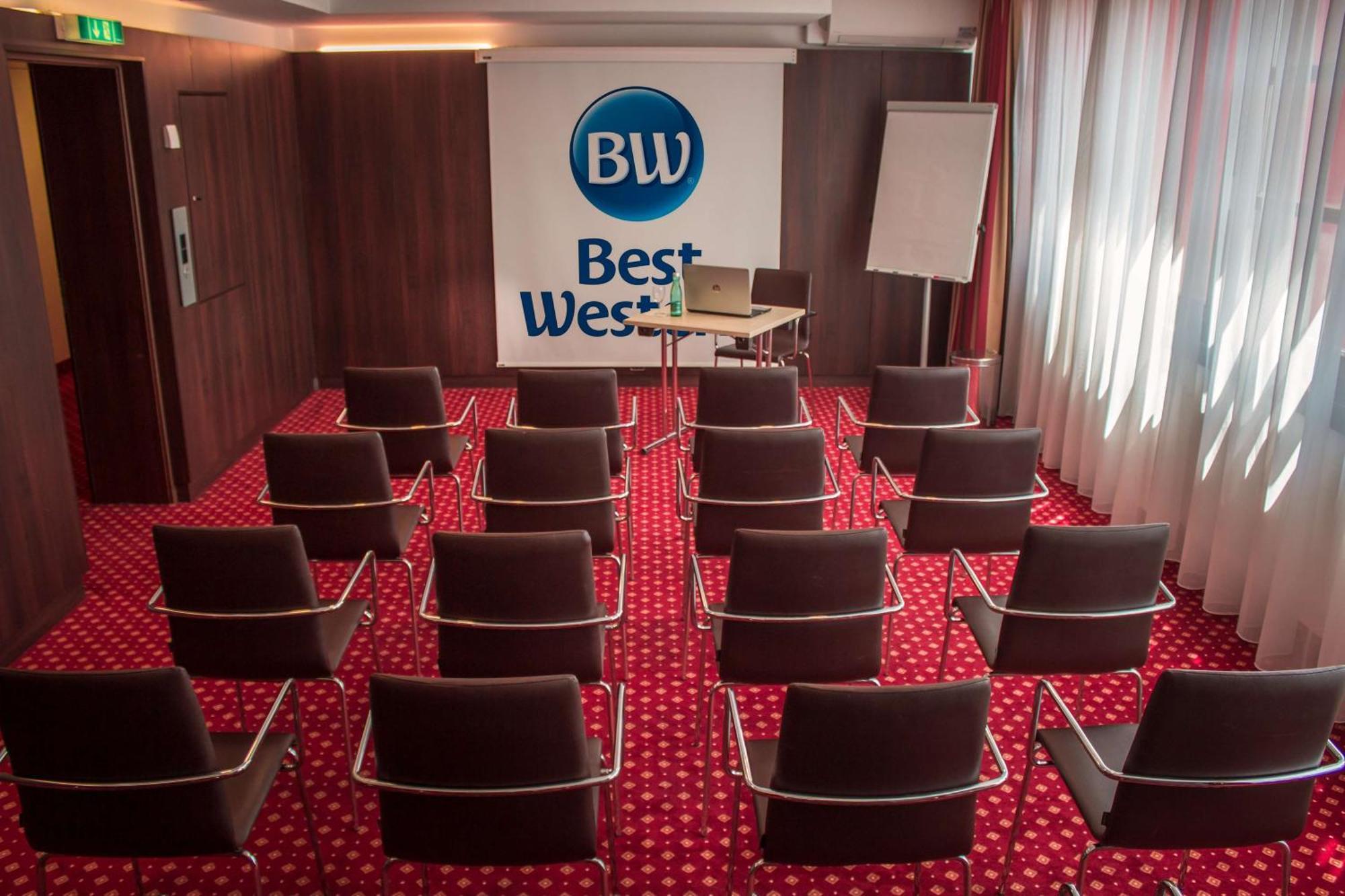 Best Western Plaza Hotel Βελς Εξωτερικό φωτογραφία