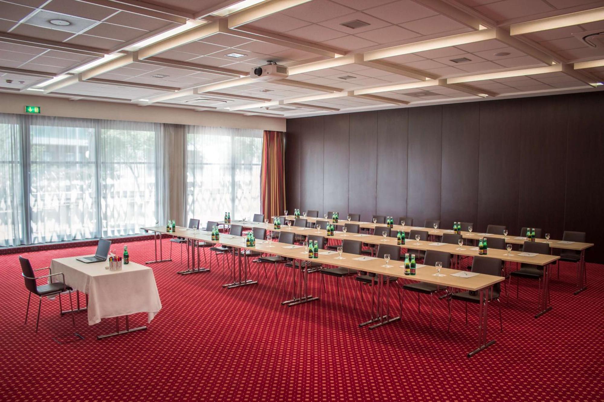 Best Western Plaza Hotel Βελς Εξωτερικό φωτογραφία