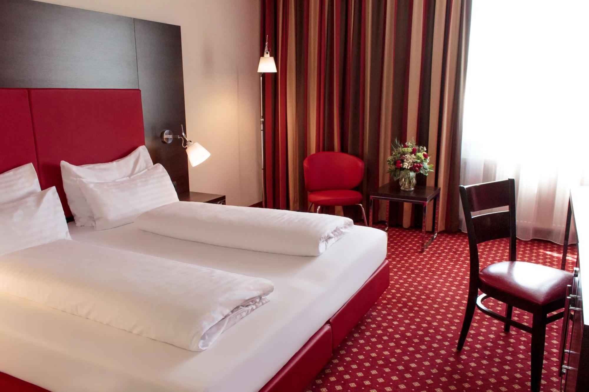 Best Western Plaza Hotel Βελς Εξωτερικό φωτογραφία