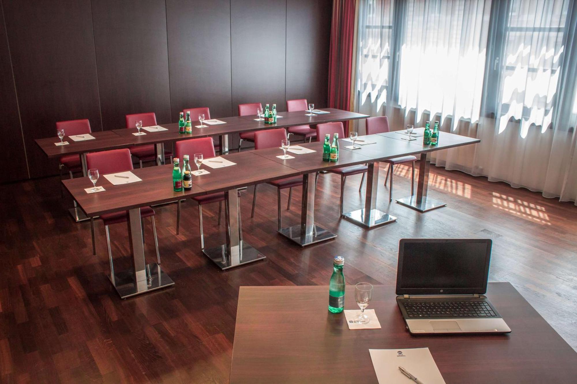 Best Western Plaza Hotel Βελς Εξωτερικό φωτογραφία