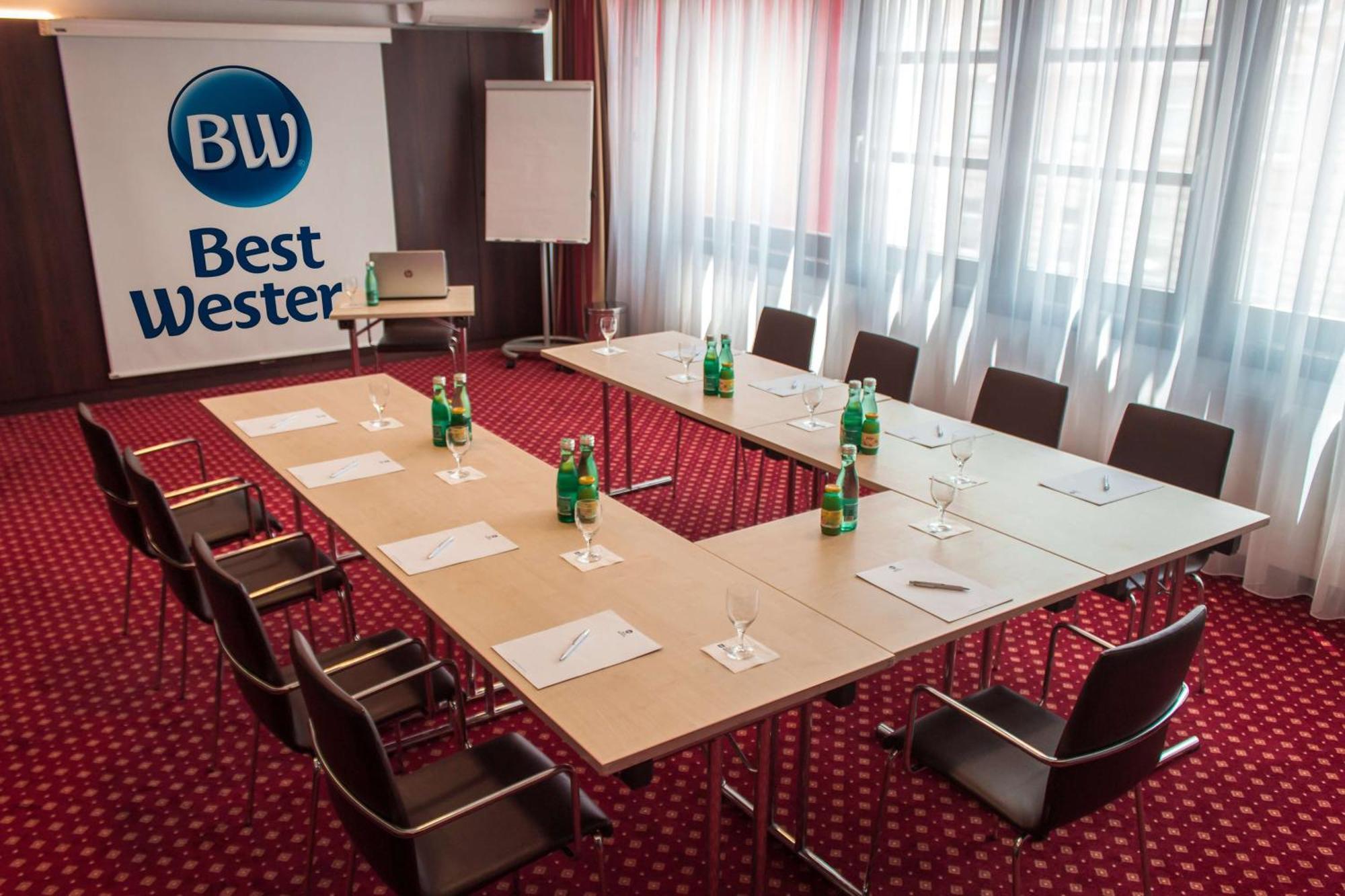 Best Western Plaza Hotel Βελς Εξωτερικό φωτογραφία